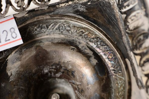 Coppa con coperchio in argento, Milano XIX secolo  - Asta Argenti da Collezione - Antichi - Associazione Nazionale - Case d'Asta italiane