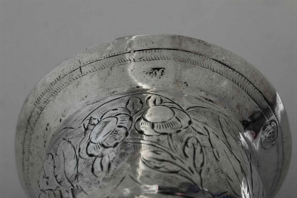 Bicchiere per il Kiddush in argento cesellato, Impero Austro Ungarico, epoca 1840  - Asta Argenti da Collezione - Antichi - Associazione Nazionale - Case d'Asta italiane