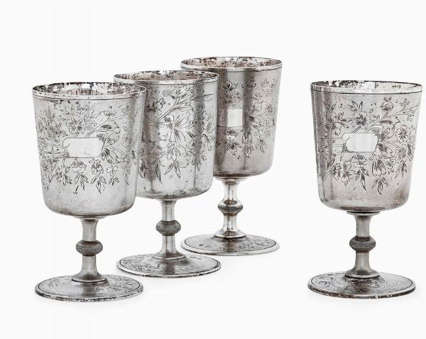 Quattro bicchieri in argento a calice. Arte ottomana del XIX-XX secolo  - Asta Argenti da Collezione - Antichi - Associazione Nazionale - Case d'Asta italiane