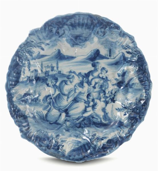Grande piatto  Savona, prima met del XVIII secolo  - Asta Maioliche e Porcellane - Associazione Nazionale - Case d'Asta italiane