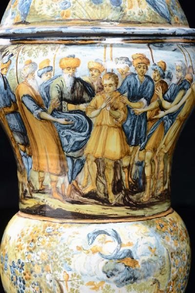 Grande vaso con coperchio Castelli,  XVIII secolo  - Asta Maioliche e Porcellane - Associazione Nazionale - Case d'Asta italiane