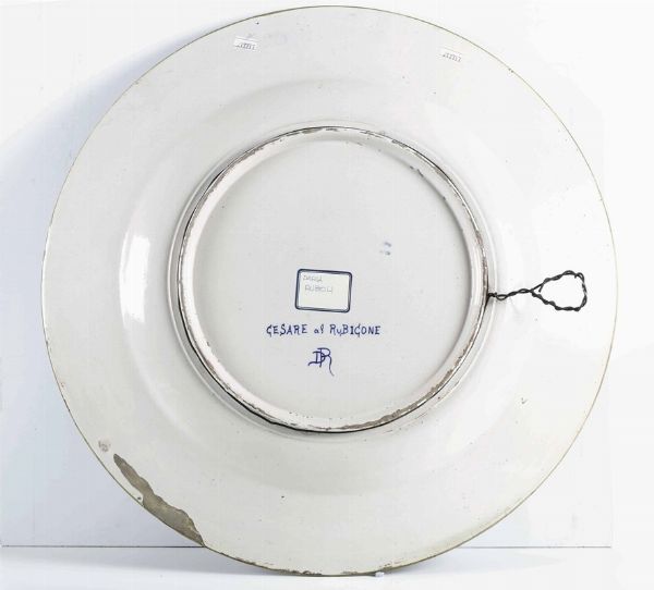 Coppia di piatti Gualdo Tadino, manifattura di Daria Rubboli, 1890-1930 circa  - Asta Maioliche e Porcellane - Associazione Nazionale - Case d'Asta italiane