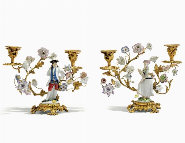 Coppia di candelabri da tavola Meissen, verso il 1745-1750 (figurine)  - Asta Maioliche e Porcellane - Associazione Nazionale - Case d'Asta italiane