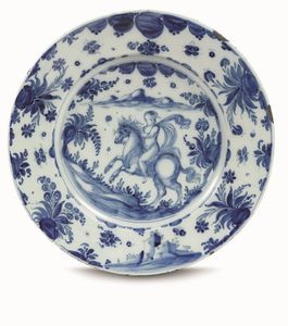 Grande piatto Savona, inizio del XVIII secolo  - Asta Maioliche e Porcellane - Associazione Nazionale - Case d'Asta italiane