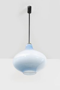 MASSIMO VIGNELLI - Lampada a sospensione con diffusore in vetro incamiciato colorato  tige in metallo. Prod. Venini  Anni '60 h cm  [..]