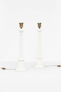 PRODUZIONE ITALIANA - Coppia di lampade da tavolo in marmo bianco. Anni '50 h cm 57