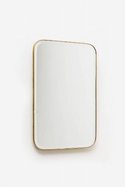 PRODUZIONE ITALIANA : Specchio con bordo in ottone e vetro specchiato. Anni '50 cm 91x61  - Asta Asta 175 Design - Associazione Nazionale - Case d'Asta italiane