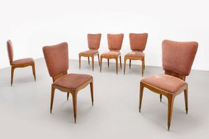 OSVALDO BORSANI  attribuito - Sei sedie con struttura in legno  rivestimento in velluto  puntali in ottone. Anni '50 cm 95x47x54