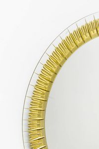 CRISTAL ART : Specchio con cornice in vetro molato e vetro dorato. Anni '60 diam cm 100  - Asta Asta 175 Design - Associazione Nazionale - Case d'Asta italiane