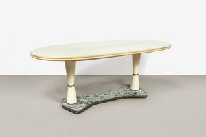 DASSI - Tavolo con struttura in legno verniciato  base in marmo verde Alpi  particolari in ottone; piano in legno con  [..]
