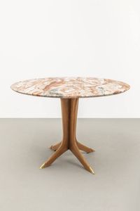 PRODUZIONE ITALIANA - Tavolo con struttura in legno  piano in marmo  particolari in ottone. Anni '50 cm 77x110