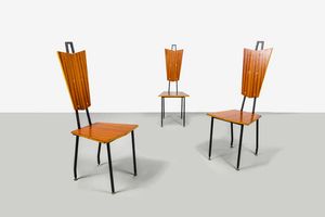 PRODUZIONE ITALIANA - Tre sedie con struttura in  tondino di metallo verniciato  sedute e schienali in compensato. Anni '50 cm 110x4 [..]
