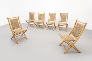 PRODUZIONE ITALIANA - Sei sedie con struttura in legno  sedute e schienale in paglia intrecciata. Anni '50 cm 92x61x51