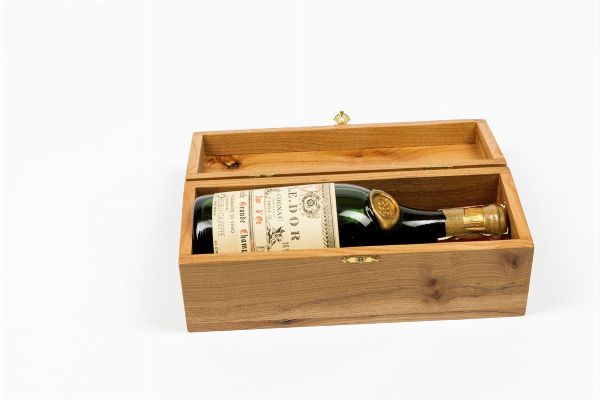 A.E.Dor, Grande Champagne Cognac Tres Vieille  - Asta Vini Pregiati e da Collezione - Associazione Nazionale - Case d'Asta italiane