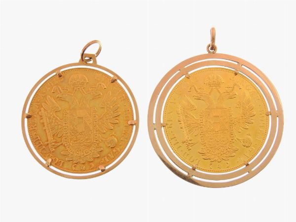 Due monete di 4 Ducati, Francesco Giuseppe I (1848-1916) con montatura in oro  - Asta Gioielli, Orologi e Monete d'Oro - Associazione Nazionale - Case d'Asta italiane