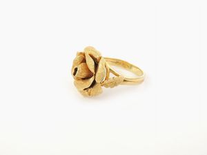 Demi parure anello e orecchini in oro giallo  - Asta Gioielli, Orologi e Monete d'Oro - Associazione Nazionale - Case d'Asta italiane