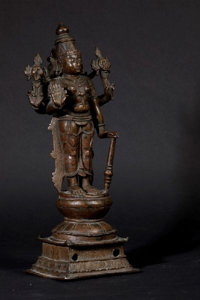 Scultura in bronzo raffigurante Shiva, India, XVI/XVII secolo  - Asta Fine Chinese Works of Art - Associazione Nazionale - Case d'Asta italiane