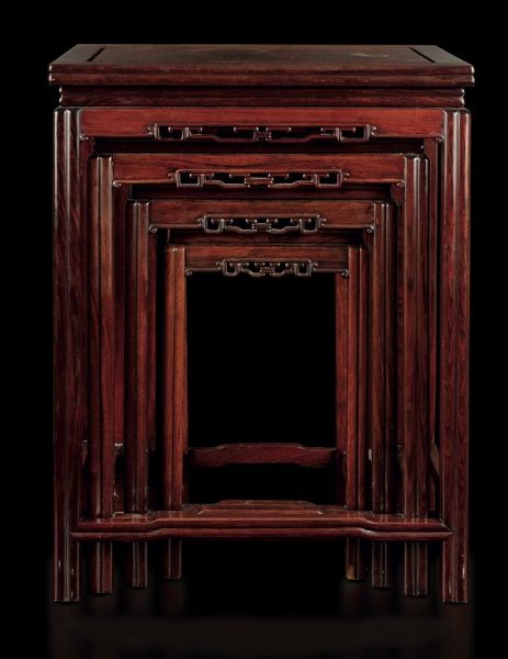 Quattro tavolini in legno di Homu, Cina, Dinastia Qing, XX secolo  - Asta Fine Chinese Works of Art - Associazione Nazionale - Case d'Asta italiane