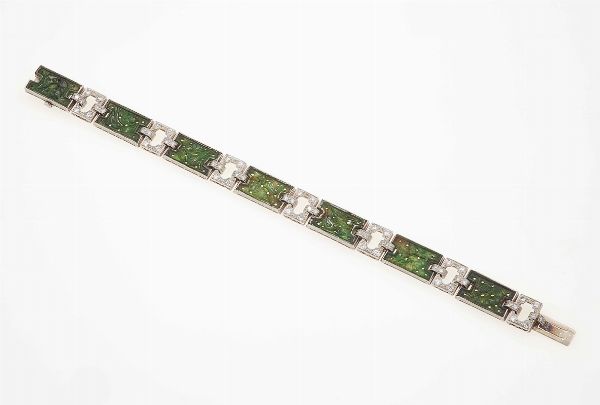 Bracciale con inserti in giadeite incisa e piccoli diamanti  - Asta Fine Jewels - Associazione Nazionale - Case d'Asta italiane