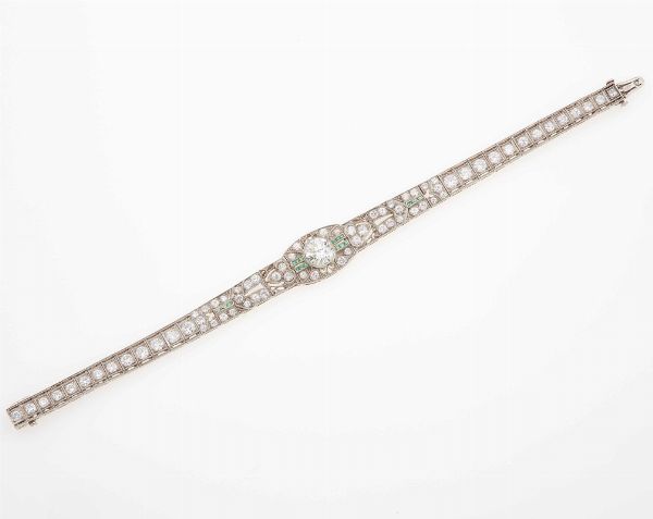 Cartier. Bracciale con diamanti e piccoli smeraldi  - Asta Fine Jewels - Associazione Nazionale - Case d'Asta italiane