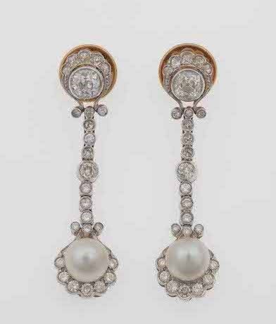Orecchini pendenti con perle naturali, non testate, e diamanti di vecchio taglio  - Asta Fine Jewels - Associazione Nazionale - Case d'Asta italiane