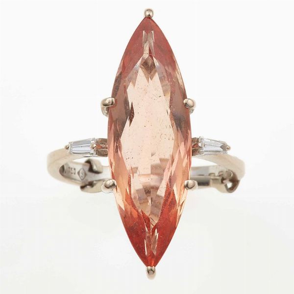 Anello con topazio rosa arancio di ct 7.70 circa  - Asta Fine Jewels - Associazione Nazionale - Case d'Asta italiane