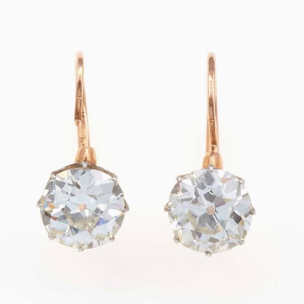 Orecchini con diamanti di vecchio taglio per ct 5.05 circa totali  - Asta Fine Jewels - Associazione Nazionale - Case d'Asta italiane