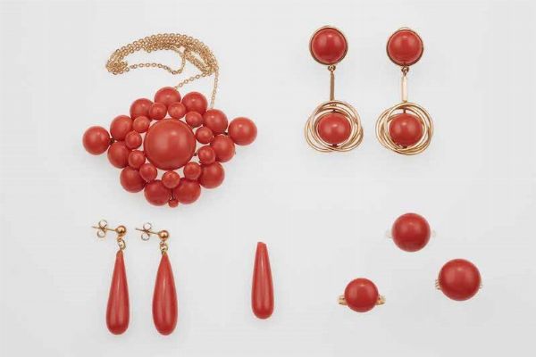 Lotto composto da sei gioielli in corallo  - Asta Fine Jewels - Associazione Nazionale - Case d'Asta italiane