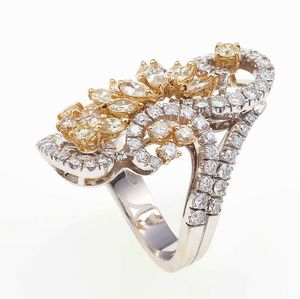 Anello con diamanti taglio brillante e navette  - Asta Fine Jewels - Associazione Nazionale - Case d'Asta italiane