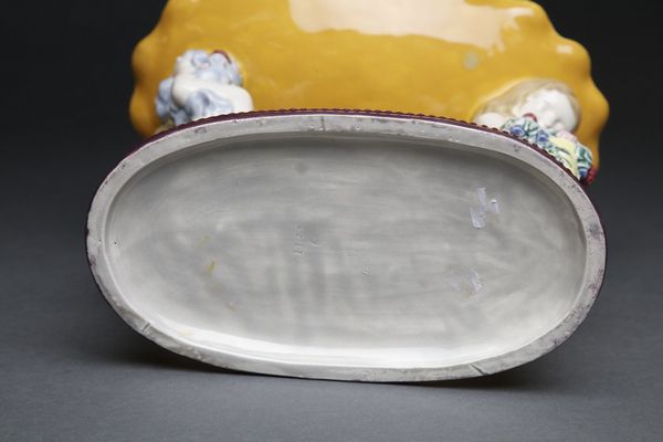 POWOLNY MICHAEL (1871 - 1954) : Alzata produzione Weiner Keramik, anni Dieci.  - Asta ASTA 306 - DESIGN (Online) - Associazione Nazionale - Case d'Asta italiane