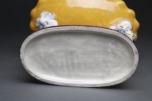POWOLNY MICHAEL (1871 - 1954) : Alzata produzione Weiner Keramik, anni Dieci.  - Asta ASTA 306 - DESIGN (Online) - Associazione Nazionale - Case d'Asta italiane