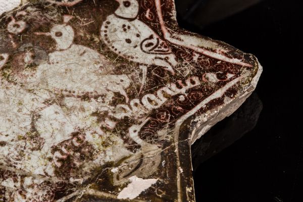 Arte Islamica : Lotto composto da tre frammenti di mattonelle a stella islamiche Iran, XII- XIV secolo  - Asta ASTA ISLAMICA E INDIA (Tradizionale) - Associazione Nazionale - Case d'Asta italiane