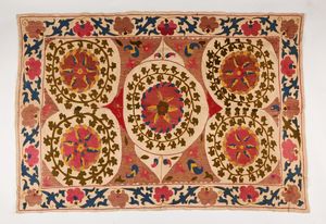 Arte Islamica : Tessuto Suzani Asia Centrale, XX secolo  - Asta ASTA ISLAMICA E INDIA (Tradizionale) - Associazione Nazionale - Case d'Asta italiane