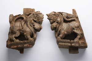 Arte Indiana - Coppia di leoni in legno India Meridionale, probabilmente Karnataka, XVIII secolo