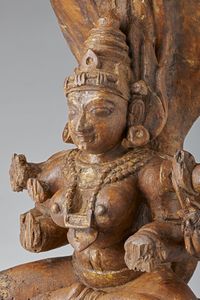 Arte Indiana : Scultura in legno raffigurante probabilmente Padmavati India, Nayak, XVIII secolo  - Asta ASTA ISLAMICA E INDIA (Tradizionale) - Associazione Nazionale - Case d'Asta italiane