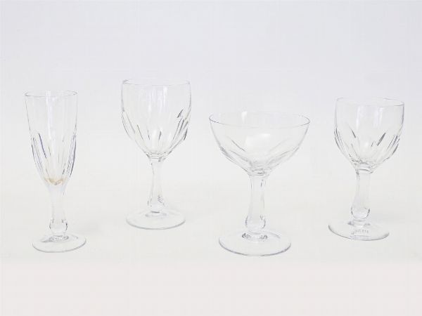 Servito di bicchieri in cristallo molato  - Asta Arredi e Dipinti di Palazzo al Bosco - Associazione Nazionale - Case d'Asta italiane