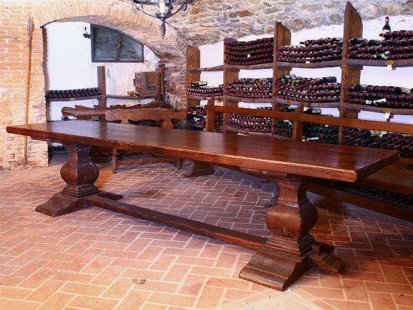 Grande tavolo a fratina in noce  - Asta Arredi e Dipinti di Palazzo al Bosco - Associazione Nazionale - Case d'Asta italiane