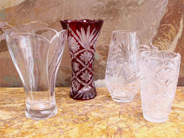 Quattro vasi da fiori in vetro e cristallo  - Asta Arredi e Dipinti di Palazzo al Bosco - Associazione Nazionale - Case d'Asta italiane