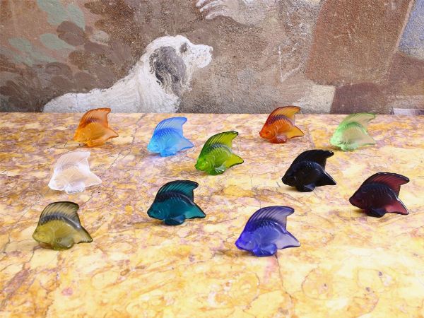 Serie di undici segnaposto Poisson in cristallo Lalique  - Asta Arredi e Dipinti di Palazzo al Bosco - Associazione Nazionale - Case d'Asta italiane