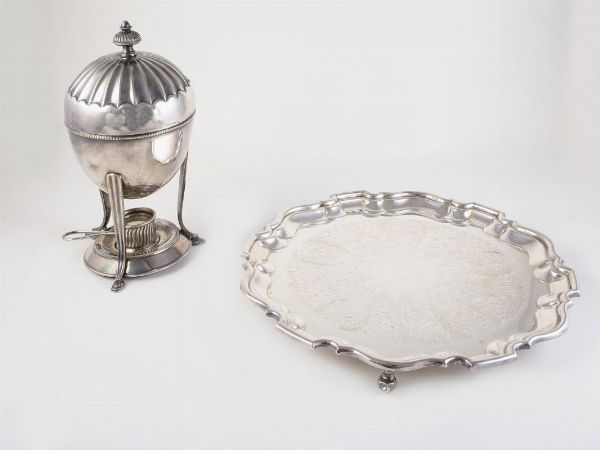 Due accessori per la tavola in metallo argentato  - Asta Arredi e Dipinti di Palazzo al Bosco - Associazione Nazionale - Case d'Asta italiane