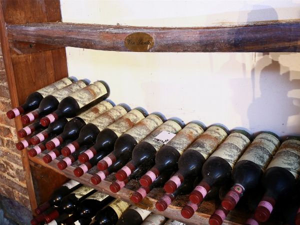Trentuno bottiglie di vino bianco Palazzo al Bosco La Romola, 1988  - Asta Arredi e Dipinti di Palazzo al Bosco - Associazione Nazionale - Case d'Asta italiane