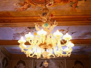 Lampadario in vetro soffiato incolore di Murano  - Asta Arredi e Dipinti di Palazzo al Bosco - Associazione Nazionale - Case d'Asta italiane