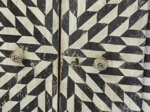 Stipo in legno laccato  - Asta Arredi e Dipinti di Palazzo al Bosco - Associazione Nazionale - Case d'Asta italiane