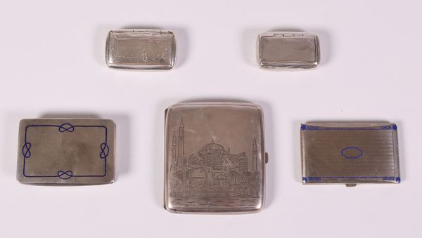 Cinque oggetti in argento  - Asta Asta 200 - Gioielli, Orologi e Argenti - Associazione Nazionale - Case d'Asta italiane