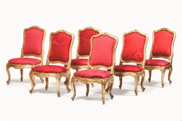 Salotto in legno intagliato e dorato composto da divano e sei sedie, Genova XVIII secolo  - Asta ASTA 0493 - IMPORTANTI OPERE E ARREDI - Associazione Nazionale - Case d'Asta italiane