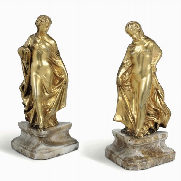 Due figure femminili in bronzo dorato. XX secolo  - Asta ASTA 0493 - IMPORTANTI OPERE E ARREDI - Associazione Nazionale - Case d'Asta italiane