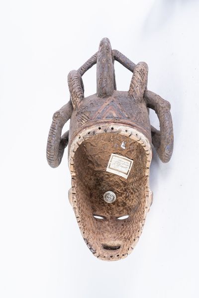 Arte africana : Maschera elmo agbogho mmwo, IgboNigeria  - Asta ASTA 316 - ARTE ORIENTALE PI ARTE AFRICANA E NATURALIA  (online) - Associazione Nazionale - Case d'Asta italiane