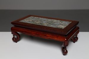 Arte Cinese - Tavolino in legno e granitoCina, dinastia Qing, XVIII secolo