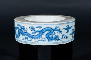 Arte Cinese - Elemento di porta inchiostro in porcellana bianco blu Cina, dinastia Qing, XIX secolo