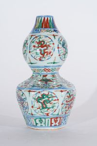 Arte Cinese - Vaso wucai a forma di doppia zucca Cina, dinastia Qing, XIX secolo